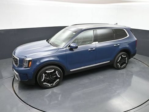 Used 2025 Kia Telluride S FWD image 41