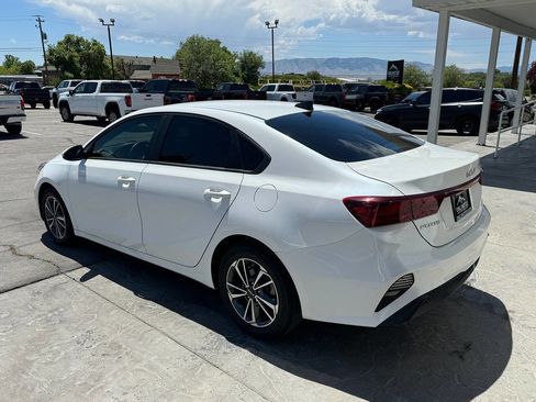 Used 2023 Kia Forte LXS FWD image 8