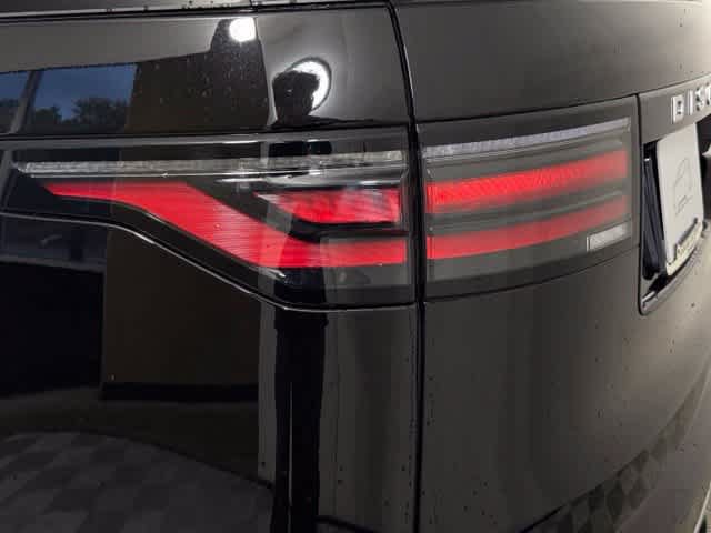 New 2026 Land Rover Discovery Limited Edition AWD/4WD image 13