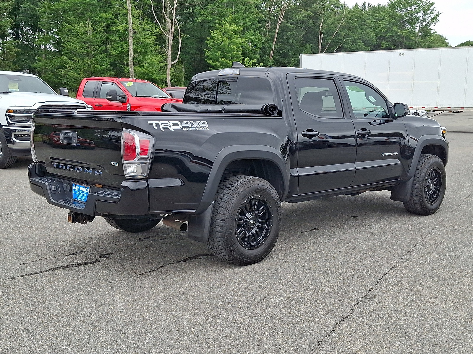 Used 2022 Toyota Tacoma TRD Off-Road w/ Technology Package AWD/4WD image 6