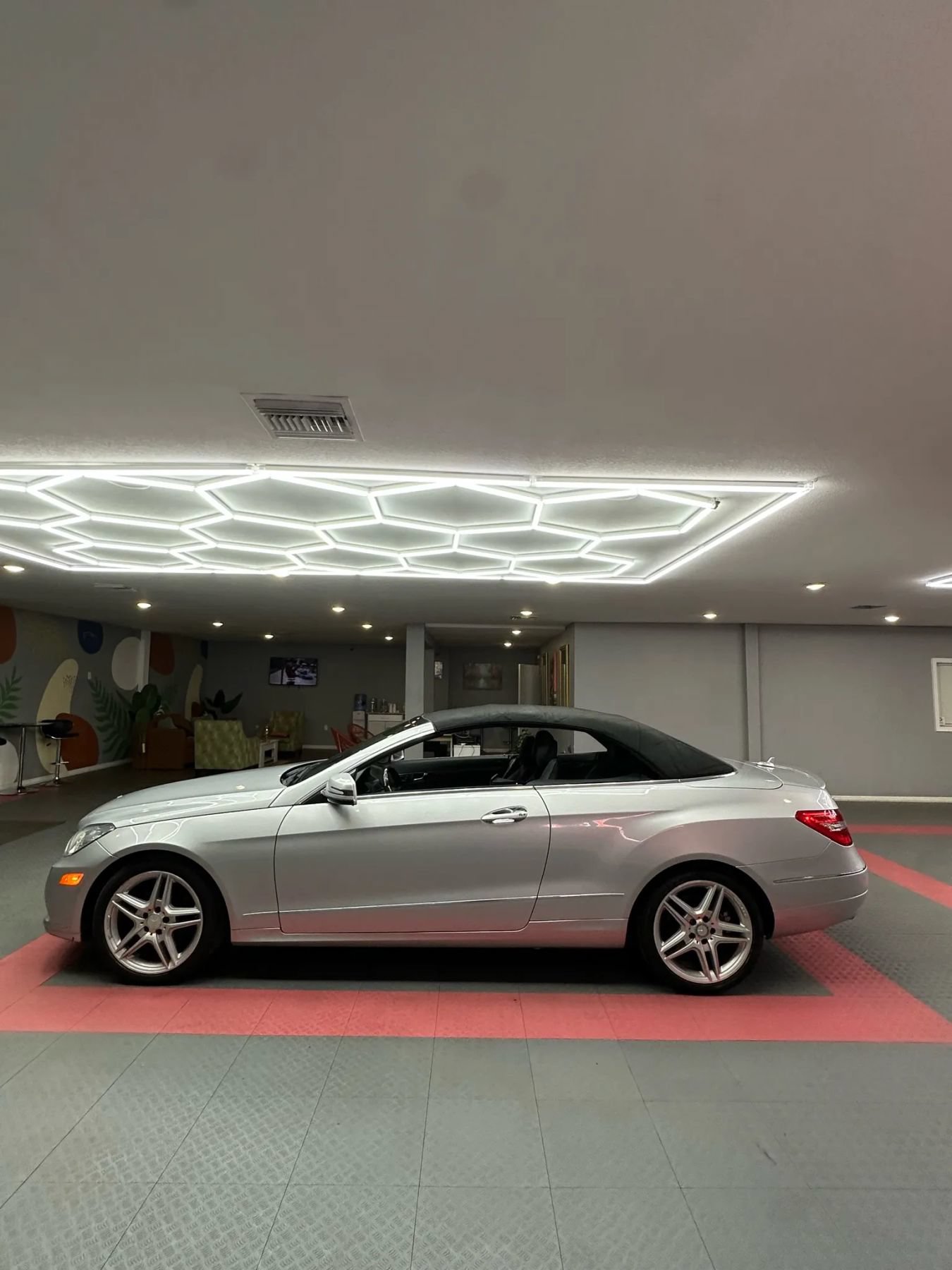 Used 2011 Mercedes-Benz E 350 Cabriolet image 12