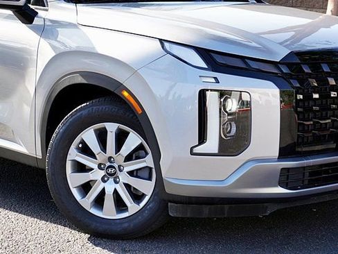 Used 2025 Hyundai Palisade SEL FWD image 4