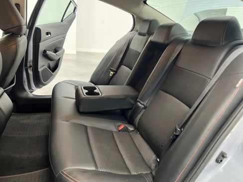 Used 2024 Nissan Altima 2.5 SR image 13
