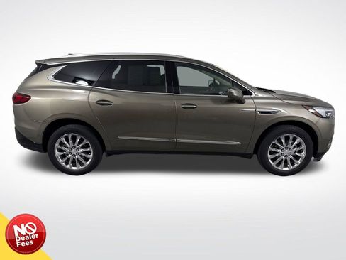 Used 2020 Buick Enclave Essence w/ Sound and Sites Package FWD image 2