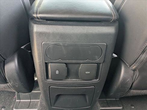 Used 2023 Ford Explorer XLT w/ Equipment Group 202A RWD image 16