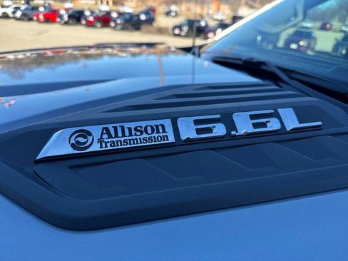 Used 2025 Chevrolet Silverado 2500 LT w/ Leather Package image 8