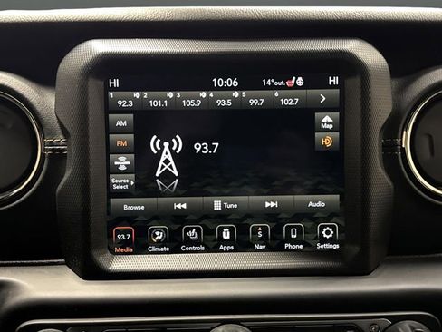 Used 2021 Jeep Wrangler Unlimited Sahara image 18