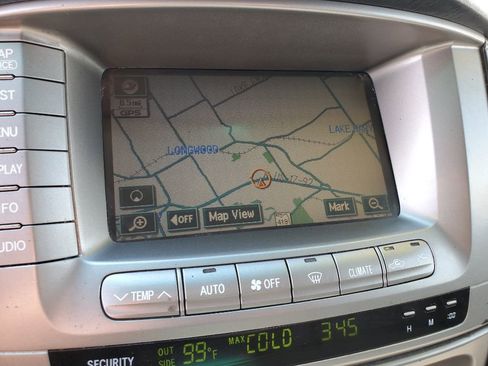 Used 2004 Toyota Land Cruiser AWD/4WD image 29