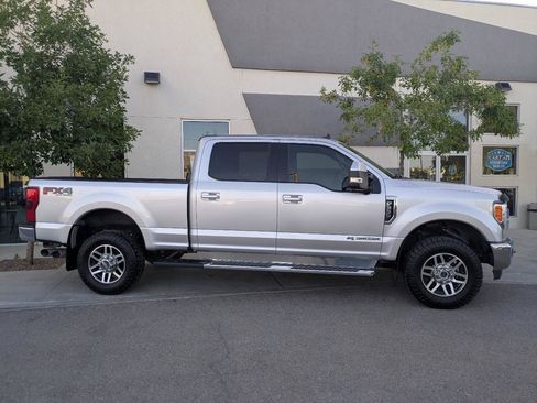 Used 2019 Ford F350 Lariat AWD/4WD image 3