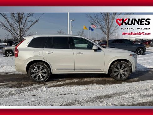 Used 2025 Volvo XC90 T8 Ultra AWD/4WD image 6