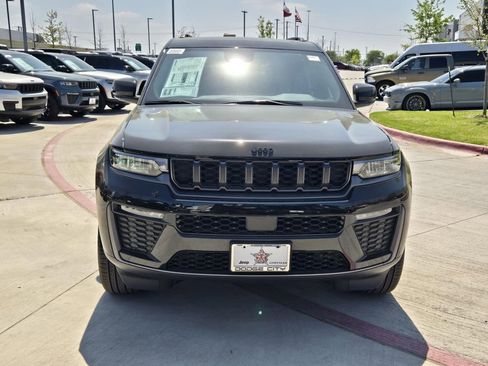 New 2026 Jeep Grand Cherokee L Limited w/ Limited Altitude Package RWD image 6