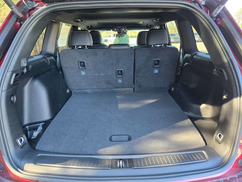 New 2025 Jeep Grand Cherokee Altitude image 28