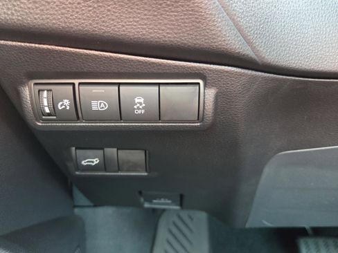 Certified 2026 Toyota Corolla Cross XLE w/ Convenience Package FWD image 20