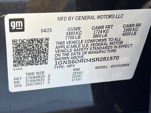 Used 2025 Chevrolet Suburban Z71 AWD/4WD image 30