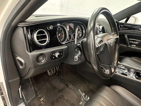 Used 2016 Bentley Flying Spur V8 image 34