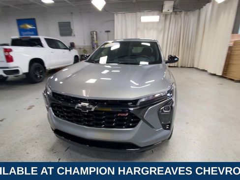 Certified 2024 Chevrolet Trax RS w/ Driver Confidence Package FWD image 5