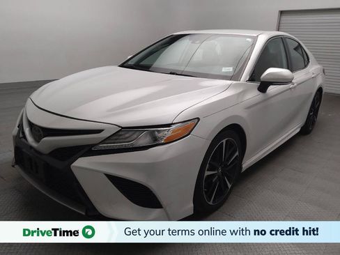 Used 2019 Toyota Camry XSE FWD image 1