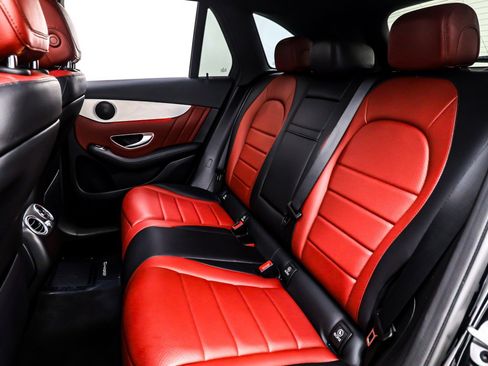 Used 2022 Mercedes-Benz GLC 300 image 8