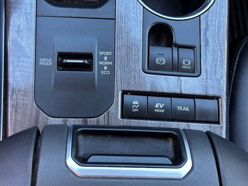 Used 2021 Toyota Highlander Platinum image 38