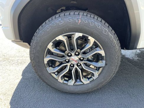 New 2026 GMC Canyon Denali AWD/4WD image 34