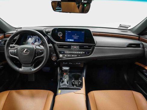Used 2024 Lexus ES 350 w/ Premium Package FWD image 12