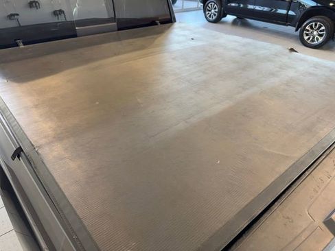 Used 2021 Chevrolet Silverado 1500 LT w/ Z71 Off-Road Package image 38