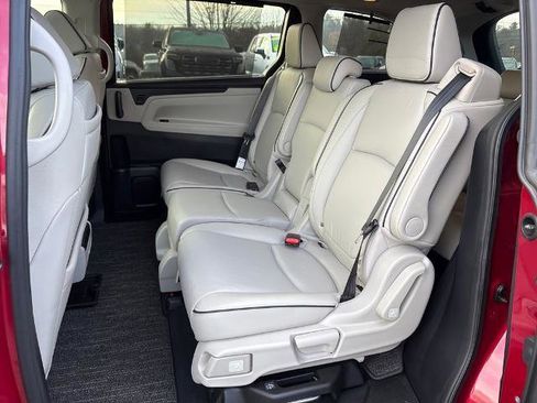 Used 2025 Honda Odyssey Touring image 8