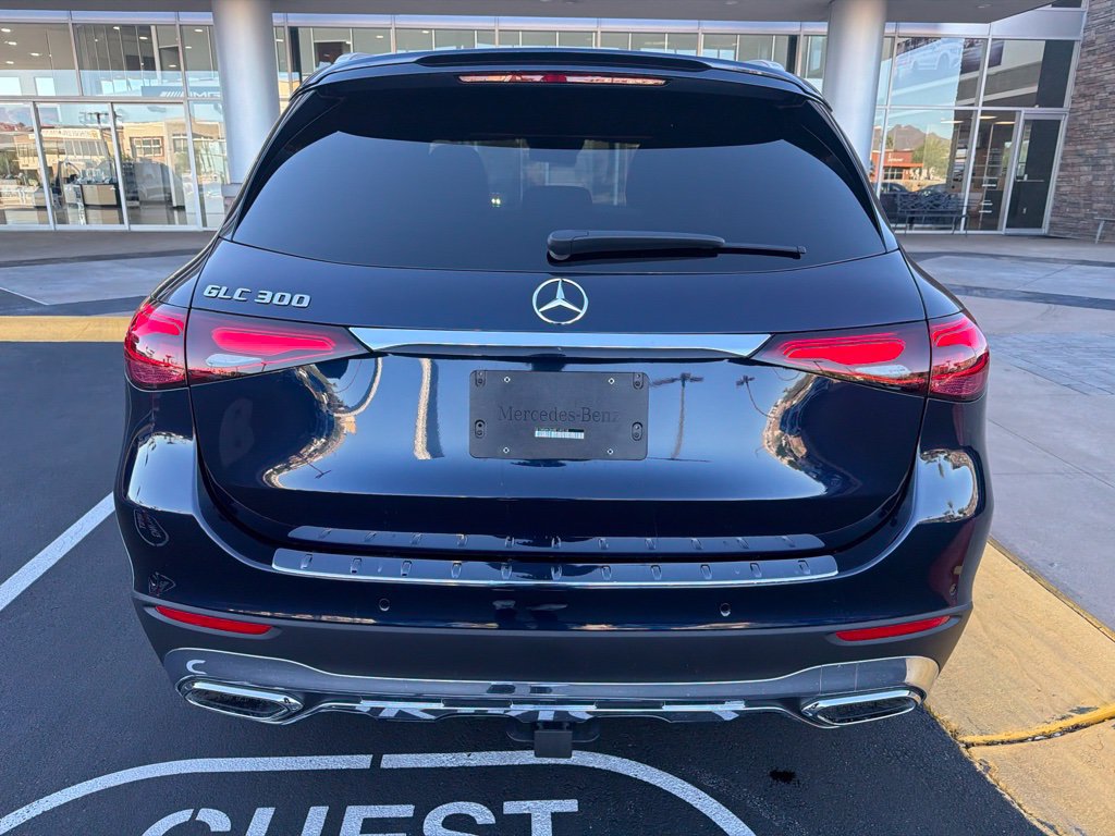 Used 2024 Mercedes-Benz GLC 300 image 6