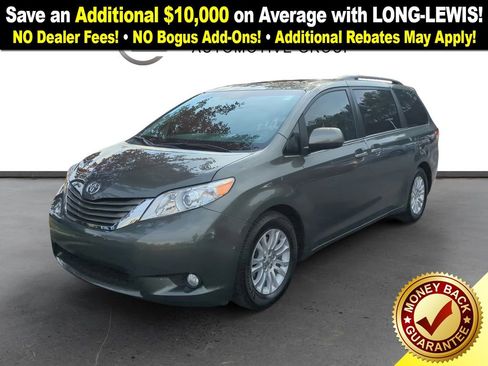 Used 2013 Toyota Sienna XLE image 1