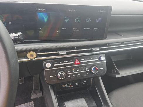 Used 2025 Hyundai Tucson SE FWD image 6