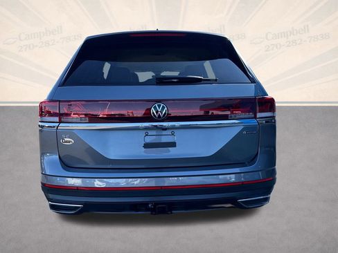 Used 2025 Volkswagen Atlas SE image 4