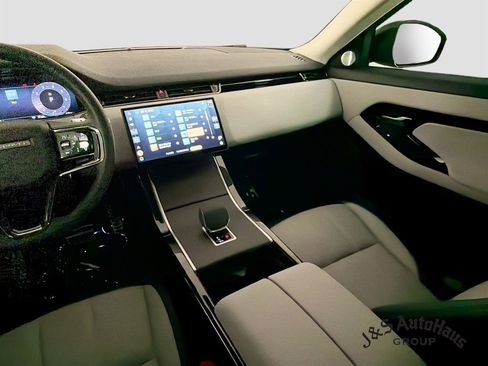 Used 2024 Land Rover Range Rover Evoque Dynamic SE AWD/4WD image 29