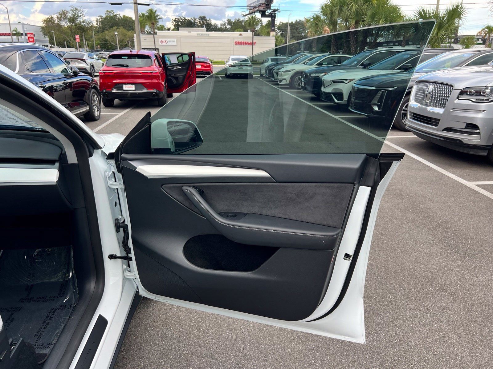 Used 2025 Tesla Model Y Long Range RWD image 64