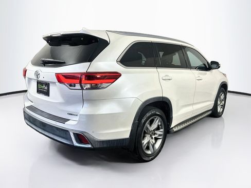 Used 2019 Toyota Highlander Limited FWD image 9