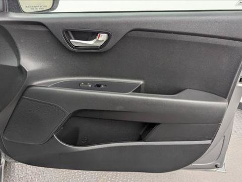 Used 2021 Kia Rio S FWD image 18