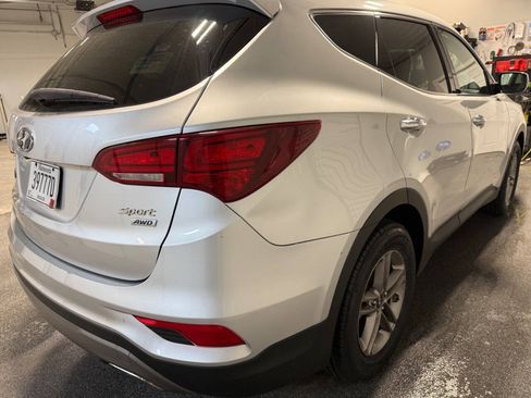 Used 2017 Hyundai Santa Fe Sport AWD/4WD image 4