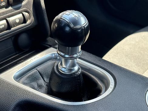 Used 2020 Ford Mustang GT RWD image 22
