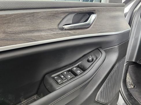 New 2026 Jeep Grand Cherokee Altitude image 20