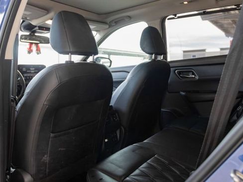 Used 2021 Nissan Rogue Platinum image 29