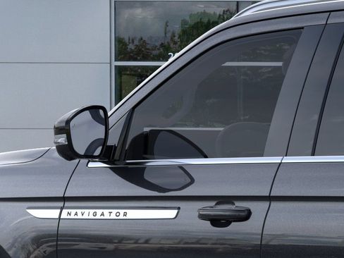 New 2026 Lincoln Navigator Premiere AWD/4WD image 20