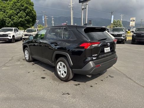 Used 2025 Toyota RAV4 LE AWD/4WD image 5