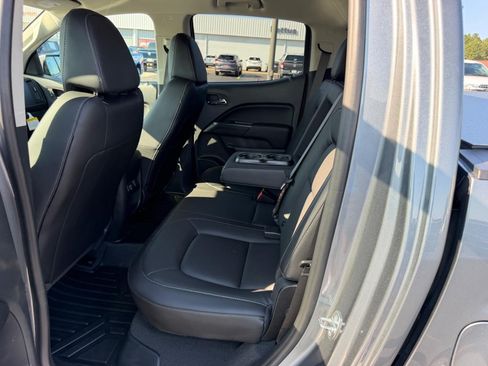 Used 2022 GMC Canyon Elevation w/ Elevation Premium Package AWD/4WD image 9