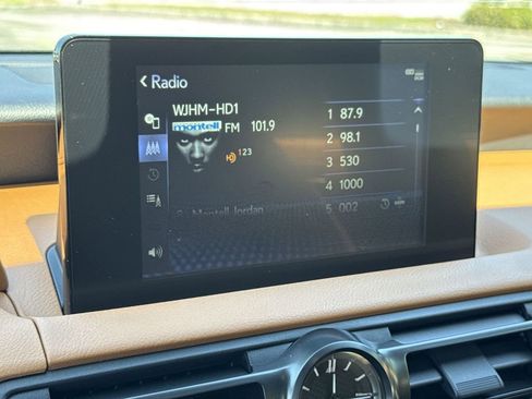 Used 2025 Lexus IS 350 F Sport RWD image 23