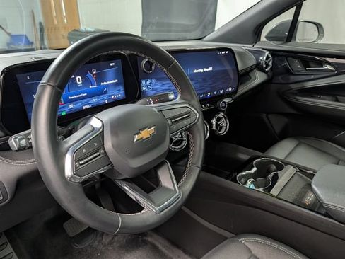 Used 2025 Chevrolet Blazer EV LT AWD/4WD image 20