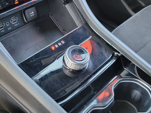 Used 2023 Jeep Grand Cherokee L Laredo image 14