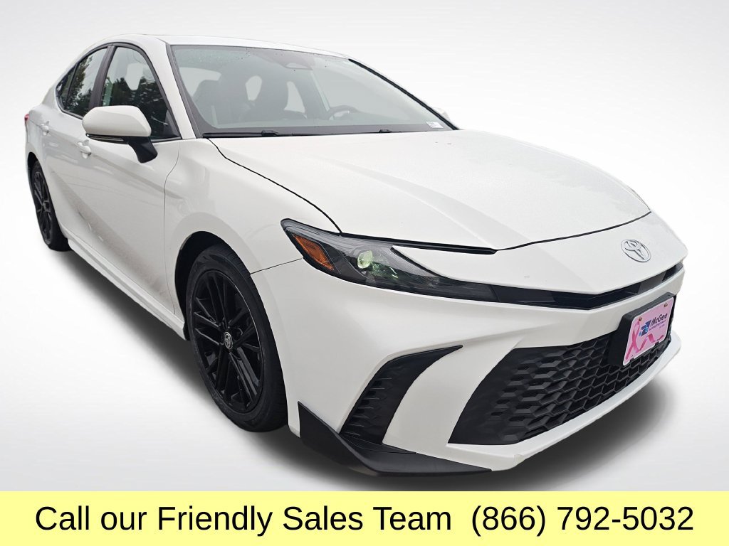 Certified 2025 Toyota Camry SE FWD image 8