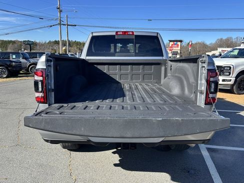 Used 2024 RAM 2500 Big Horn w/ Night Edition image 5