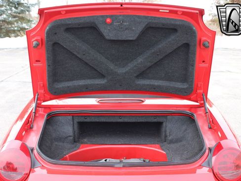 Used 2002 Ford Thunderbird image 25