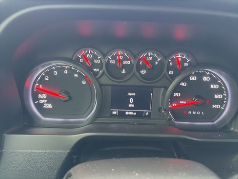 Used 2022 Chevrolet Silverado 1500 Custom image 17