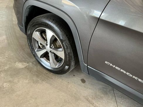 Used 2021 Jeep Cherokee Limited AWD/4WD image 21